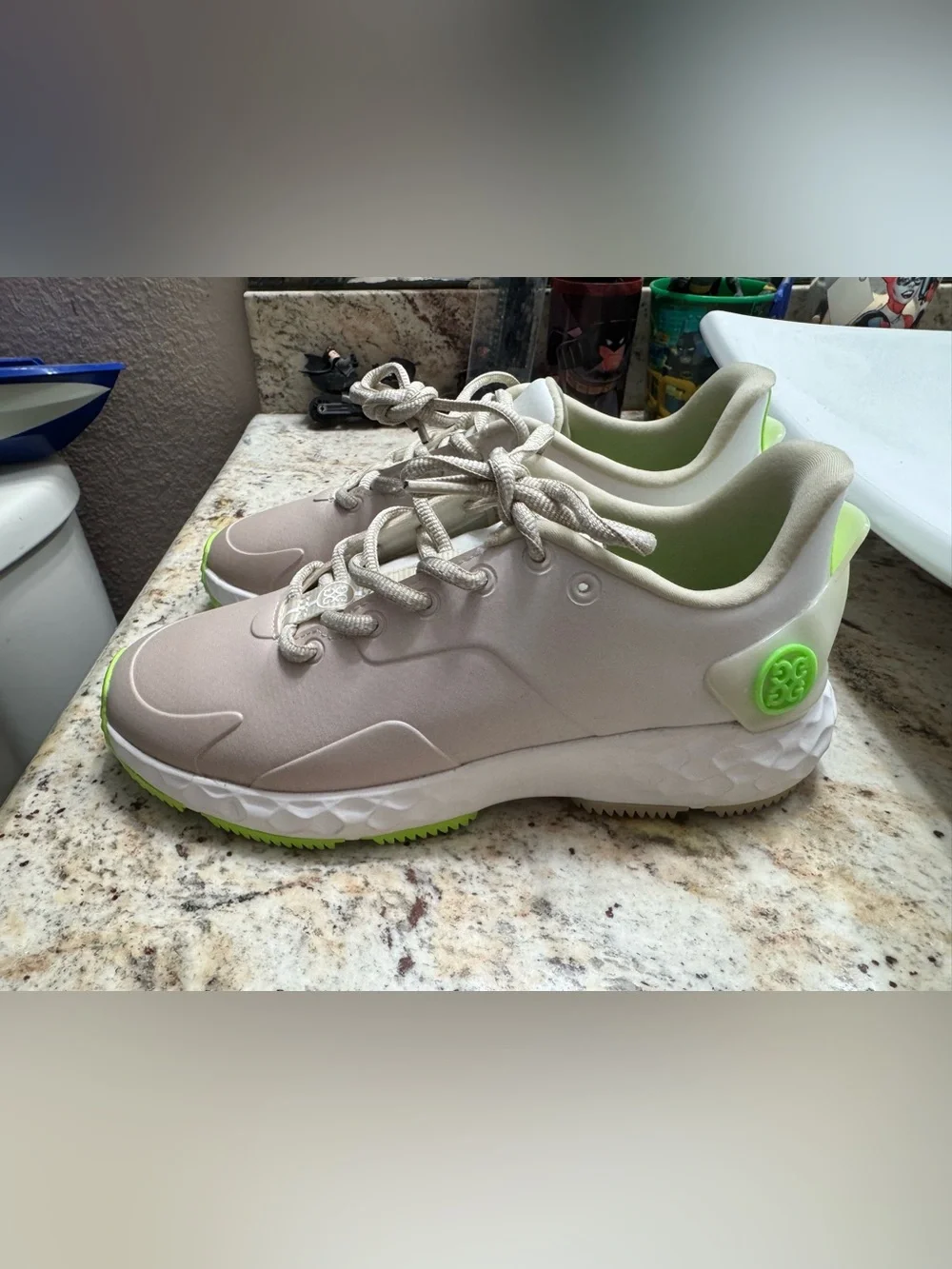 G/FORE MG4+ GRADIENT BEIGE GREEN WOMEN'S SPIKELESS GOLF SHOES SIZE 6.5 NWOT
